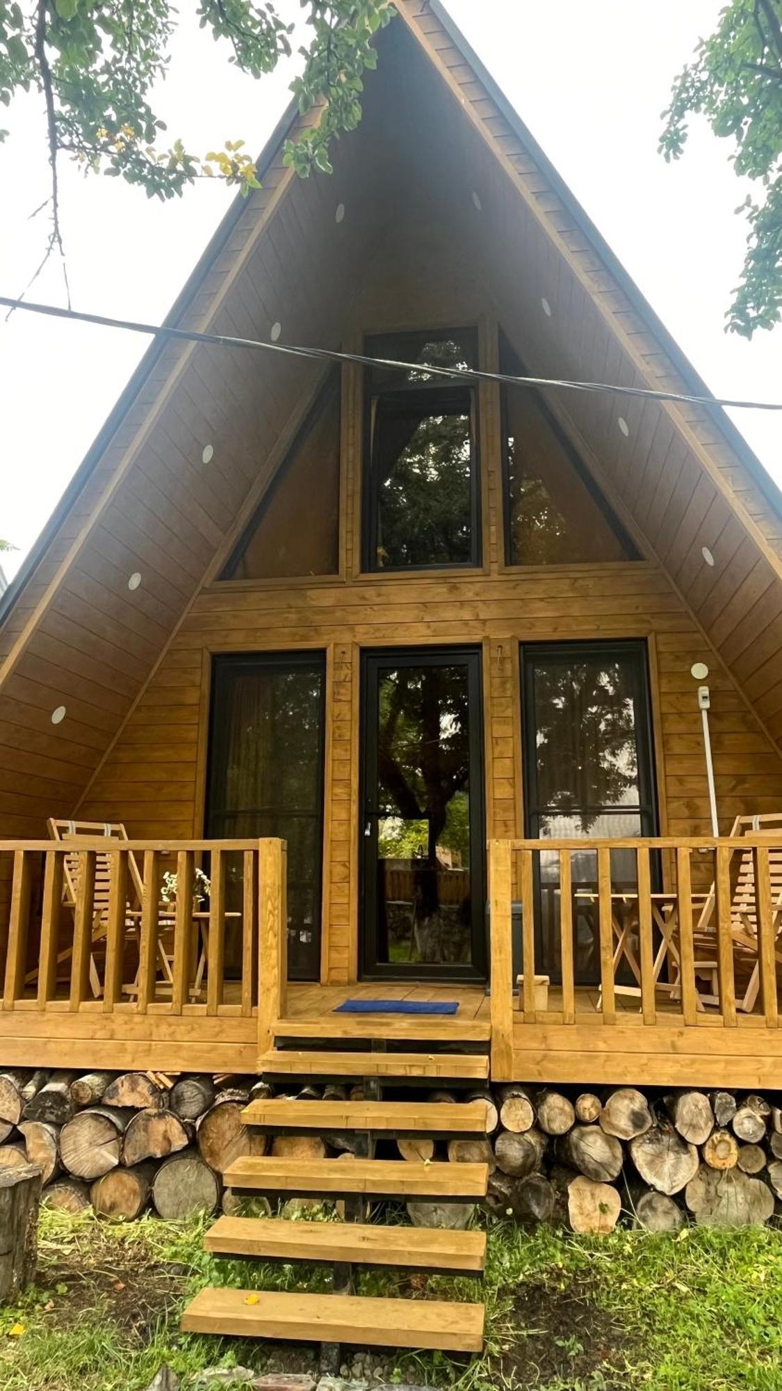 Garden House Mestia Eksteriør bilde